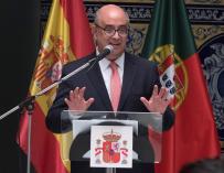 El exministro de Defensa de Portugal, José Alberto de Azeredo Ferreira Lopes, durante un acto en la localidad onubense de Ayamonte hace unos días.EFE / Julián Pérez