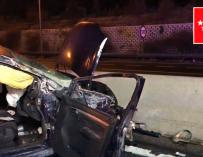 Imagen del estado en el que ha quedado el vehículo accidentado (Emergencias Madrid)