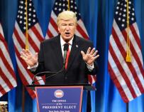 Alec Baldwin, caracterizado como Donald Trump en el programa 'Saturday Night Live'. (L.I.)