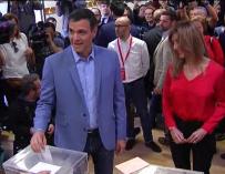 Pedro Sánchez ejerce su derecho a voto en Pozuelo Alarcón