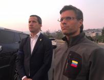 Leopoldo López, junto a Juan Guaidó en la base militar de La Carlota