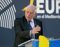 el cabeza de lista de los socialistas, Josep Borrell, durante un acto