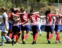 Las jugadoras del Atlético de Madrid celebran el segundo gol frente a la Real Sociedad en Zubieta. EFE/GORKA ESTRADA
