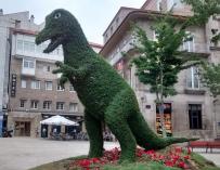 El Dinoseto, la escultura inesperada que ya es el rey del 'selfie' en Vigo