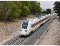 Renfe pone en servicio este domingo un nuevo tren diario Madrid-Badajoz y uno los viernes de Madrid a Cáceres