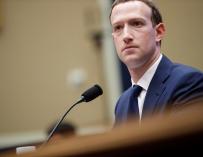 Fotografia Zuckerberg en el Congreso de Estados Unidos