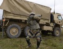 Un soldado de EEUU probando el exoesqueleto Onyx (Foto: Lockheed Martin)
