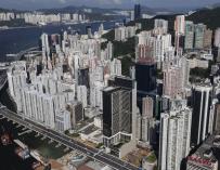 Hong Kong gana un 0,73 por ciento a media sesión