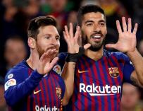 Suárez y Messi anotaron los goles del Barcelona.