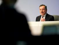 Draghi pone el dedo en la llaga de los bancos