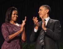 Obama aconseja no olvidarse de San Valentín y felicita a Michelle