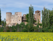 La fortaleza gótico mudéjar de Castilnovo, Segovia.
