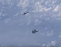 Encuentro entre un caza español y aviones rusos