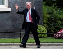 El asesor de seguridad nacional de EEUU, John Bolton, llega para reunirse en Downing Street, en Londres. /EFE/EPA/WILL OLIVER