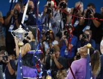 Bianca Andreescu celebra el US Open tras vencer a Serena Williams en la final. / EFE / EPA