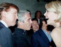 Trump junto a Epstein en una imagen de archivo. /L.I.