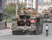 Un carro blindado turco en el norte de Siria