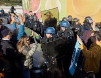Disturbios en la frontera entre Cataluña y Francia. / EFE