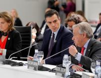 Pedro Sánchez, con el secretario general de la ONU, Antonio Guterres, y la ministra para la Transición Ecológica, Teresa Ribera