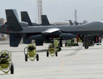Varios MQ-9 Reaper en el aeródromo de Kandahar (Foto: Air Force/SSgt. Divine Cox)