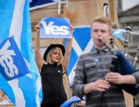 Los partidarios de la independencia en Escocia salen a la calle