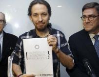 Pablo Iglesias, Juan Torres y Vicenç Navarro / EFE