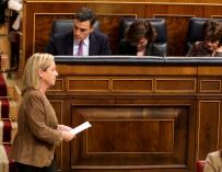 La diputada de Coalición Canarias, Ana Oramas, tras su intervención en la primera sesión del debate de investidura del candidato socialista a la Presidencia de Gobierno en la XIV Legislatura en Madrid (España), a 4 de enero de 2020.