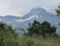 La Guardia Civil avisa de que hay más nieve este año en el Pirineo y pide a los montañeros que planifiquen su actividad