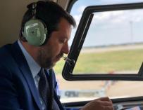 Matteo Salvini a bordo de un helicóptero en imagen de archivo. /L.I.