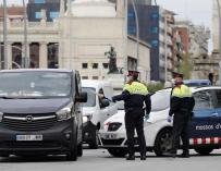 Los Mossos vigilan el tráfico en Barcelona