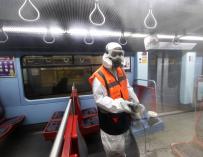 Desinfección por el coronavirus en el metro de Lisboa