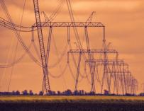 La CNMC ha propuesto rebajar la retribución de la retribución de las eléctricas.
