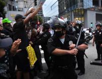 Periodistas denuncian asaltos y arrestos arbitrarios de la Policía de EEUU durante su cobertura de las protestas