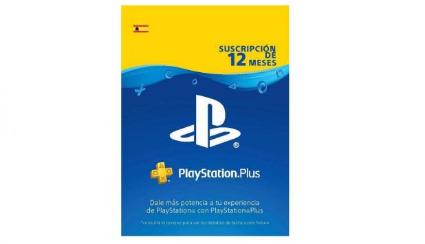 Fotografía de la tarjeta de suscpripción de 12 meses a PlayStation Plus.