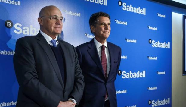 Oliu y Guardiola, presidente y CEO de Sabadell, renuncian al variable de 2020