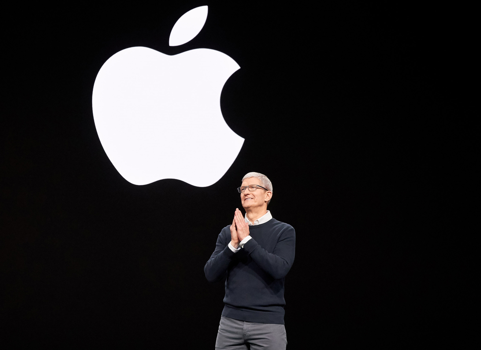 Il CEO di Apple, Tim Cook, presenta Apple TV+.  / manzana